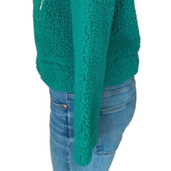 Wallflower Christmas Holiday Sweater Juniors Size Medium Green Sherpa Winter - Picture 10 of 12